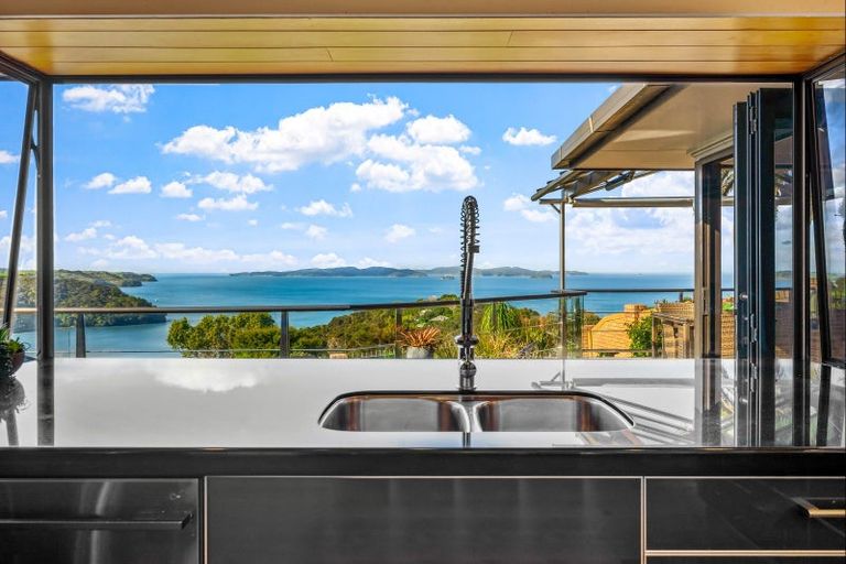 Photo of property in 5 Kotare Place, Sandspit, Warkworth, 0982