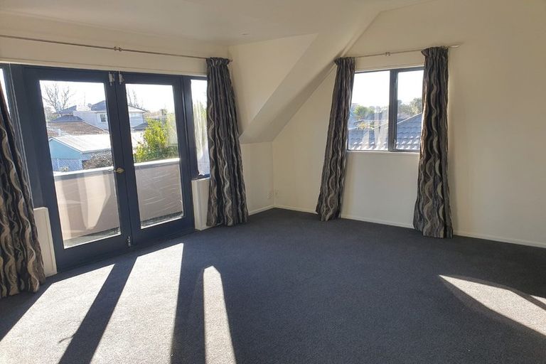 Photo of property in 18a Mclellan Place, Ilam, Christchurch, 8041