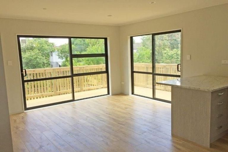 Photo of property in 20 Imperial Place, Henderson, Auckland, 0612