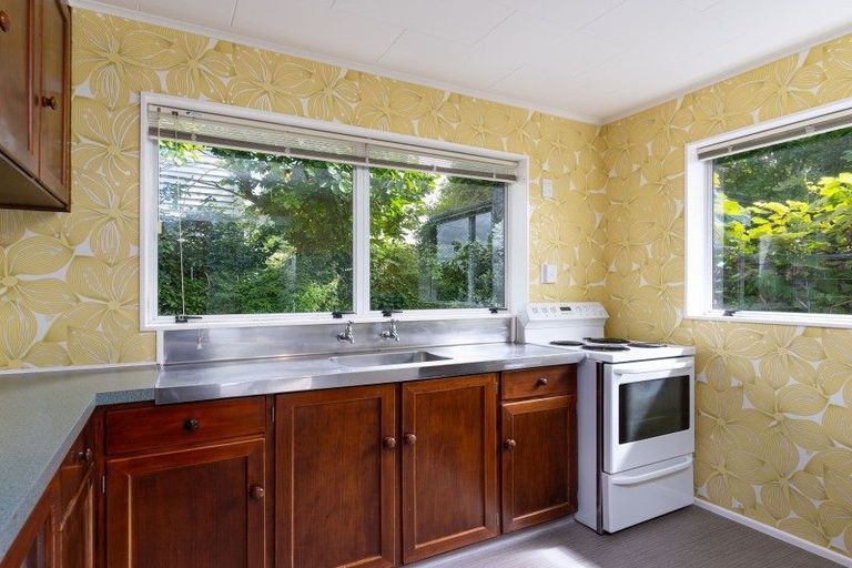 Photo of property in 15a Reading Street, Greytown, 5712