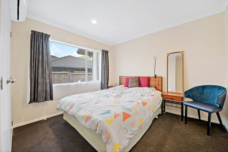 Photo of property in 11 Walter Haddrell Crescent, Flat Bush, Auckland, 2016