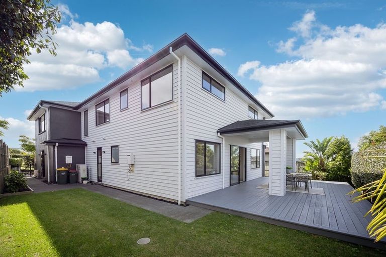 Photo of property in 32 Grut Greens, Silverdale, 0932