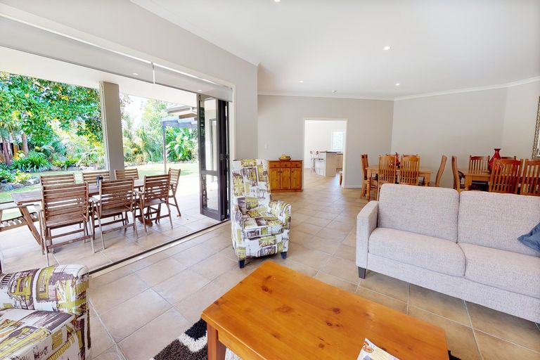 Photo of property in 22 Glamis Avenue, Manly, Whangaparaoa, 0930