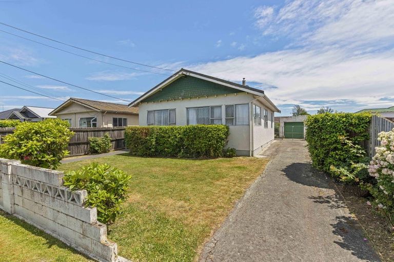 Photo of property in 21 Hay Street, Bromley, Christchurch, 8062