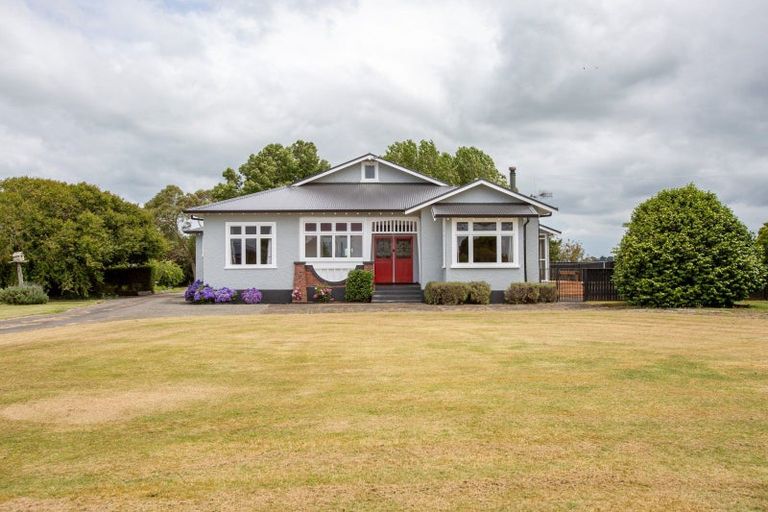 Photo of property in 82 Aerodrome Road, Dannevirke, 4972