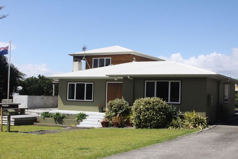 Photo of property in 53 Ocean View Road, Waihi Beach, 3611