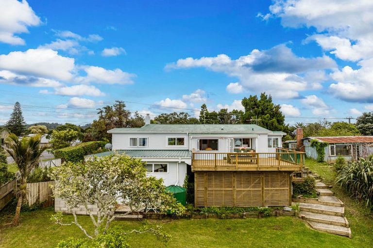 Photo of property in 76 Victory Road, Laingholm, Auckland, 0604