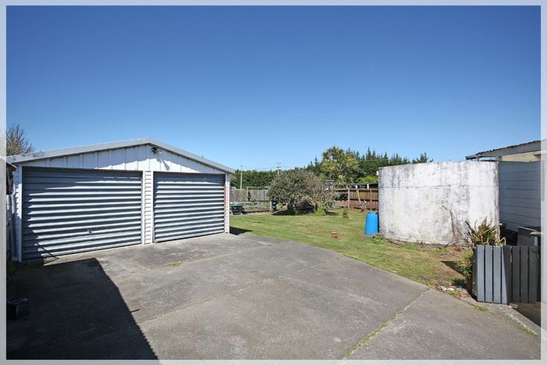 Photo of property in 7 Punga Street, Tangimoana, 4822