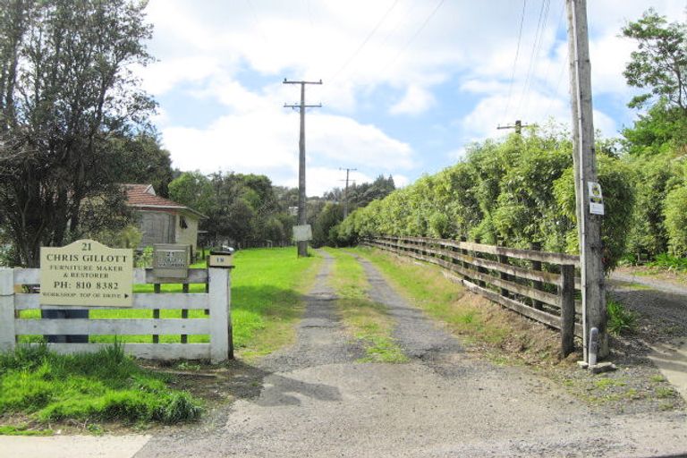 Photo of property in 19 Township Road, Waitakere, Auckland, 0816