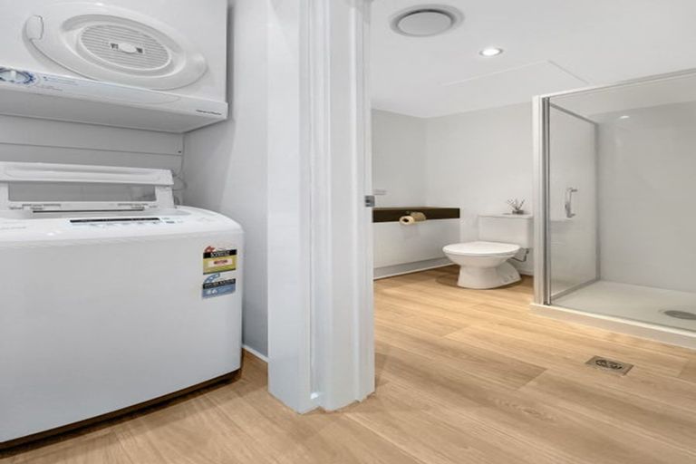 Photo of property in 3a/71 Spencer Road, Oteha, Auckland, 0632