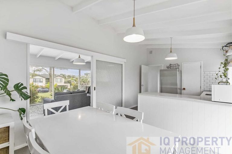 Photo of property in 46 Woodstock Road, Forrest Hill, Auckland, 0620