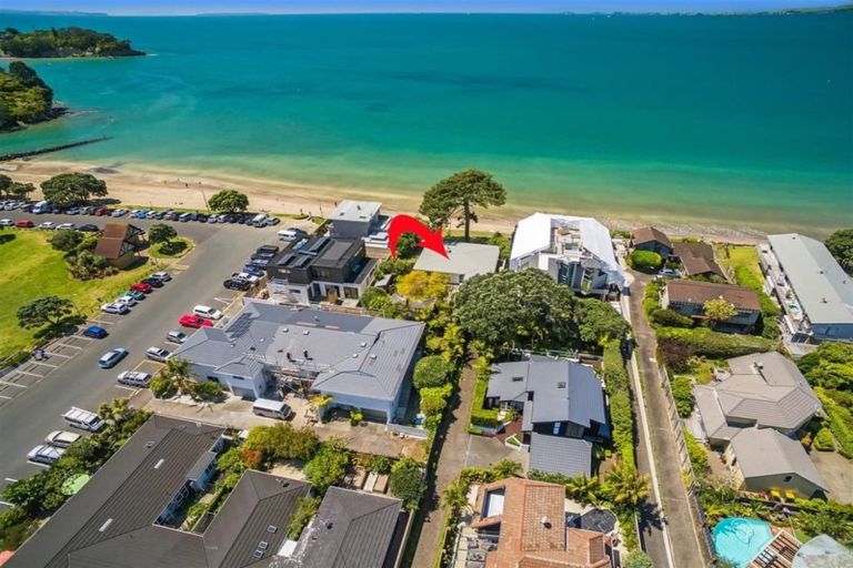Photo of property in 35 Craig Road, Milford, Auckland, 0620