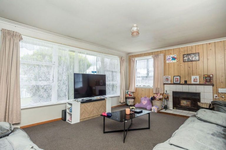 Photo of property in 56 Tennyson Street, Dannevirke, 4930