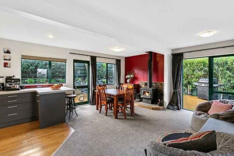 Photo of property in 2/9 Park Hill Road, Birkenhead, Auckland, 0626