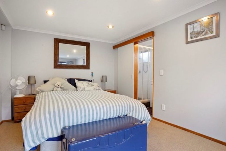 Photo of property in 28 Owen Place, Omokoroa, 3114