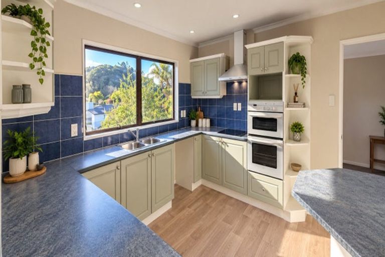Photo of property in 2 Eclipse Lane, Whitby, Porirua, 5024