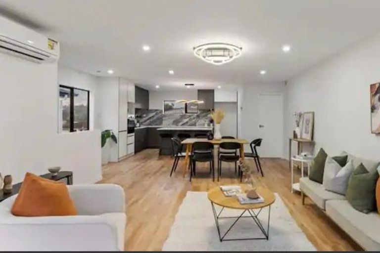 Photo of property in 166b Rathgar Road, Henderson, Auckland, 0610