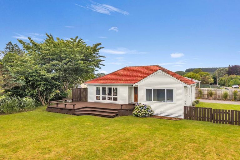 Photo of property in 1 Ngareta Road, Mourea, Rotorua, 3074