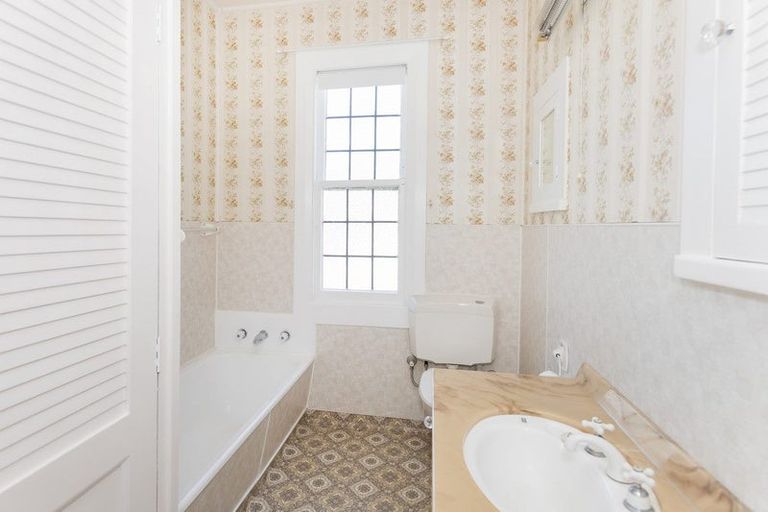 Photo of property in 84 Stout Street, Whataupoko, Gisborne, 4010