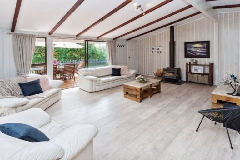 Photo of property in 26a Waterloo Street, Howick, Auckland, 2014