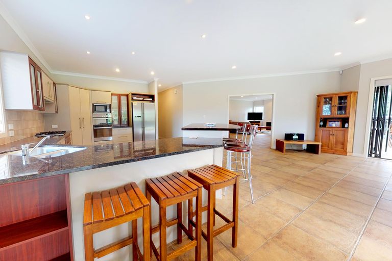 Photo of property in 22 Glamis Avenue, Manly, Whangaparaoa, 0930