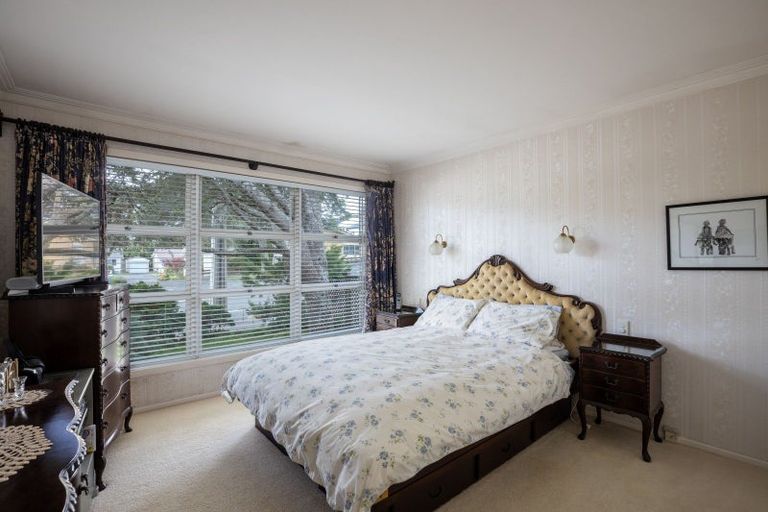 Photo of property in 30 Carrington Street, New Plymouth, 4310