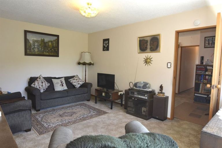 Photo of property in 90 Halswell Junction Road, Halswell, Christchurch, 8025