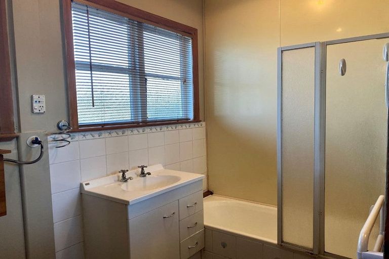 Photo of property in 38 Dickens Street, Owhata, Rotorua, 3010