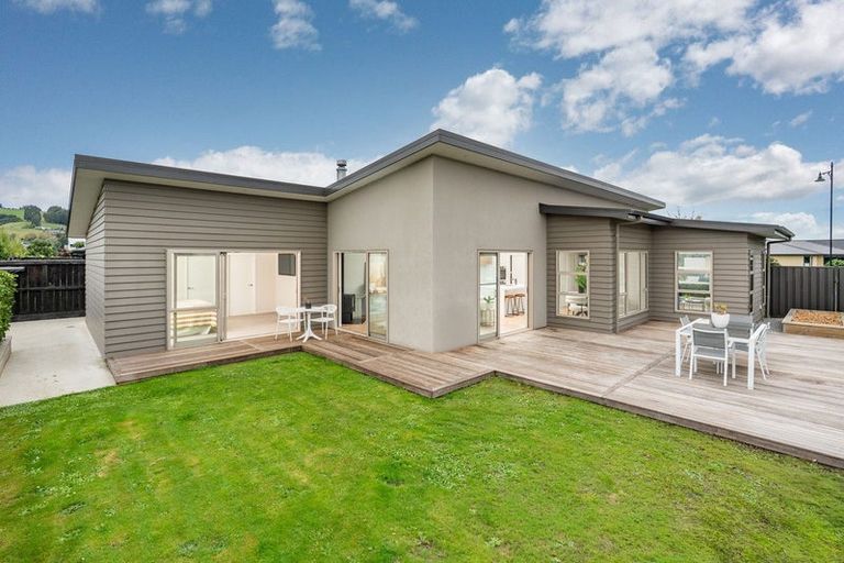 Photo of property in 18 Carrick Place, Mosgiel, 9024