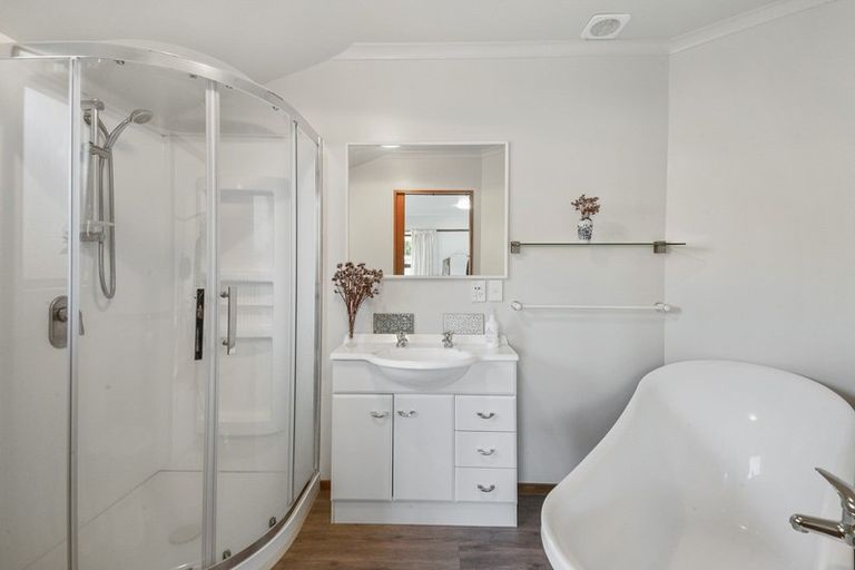 Photo of property in 24 Te Waaka Terrace, Kuratau, Turangi, 3381