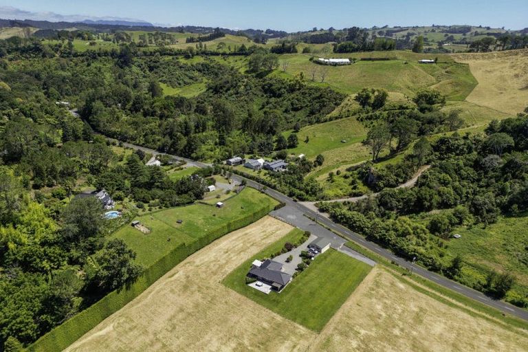 Photo of property in 100 Tebbutt Road, Lower Kaimai, Tauranga, 3171
