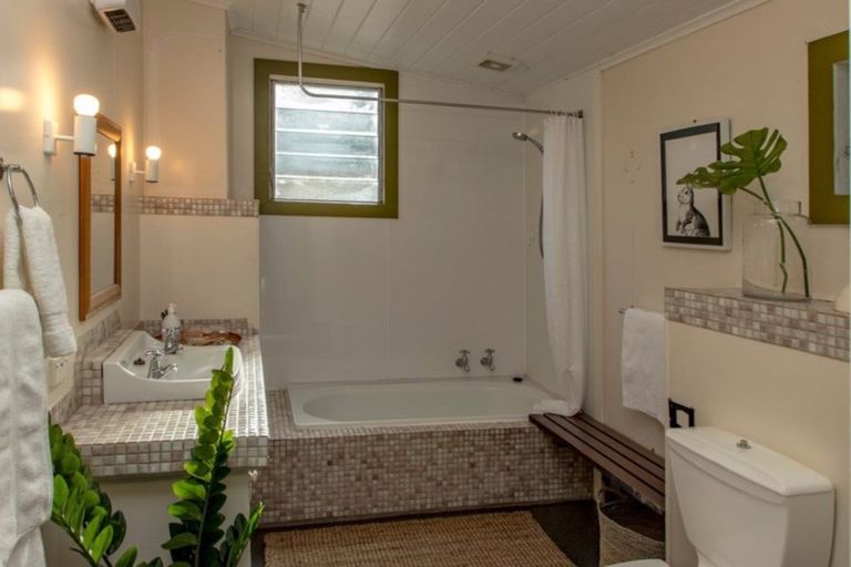 Photo of property in 79 Milton Road, Bluff Hill, Napier, 4110