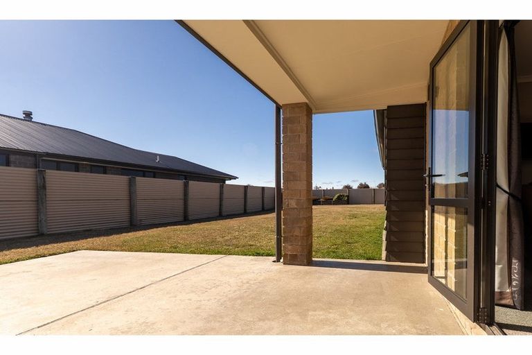 Photo of property in 15 Greenfield Place, Twizel, 7901