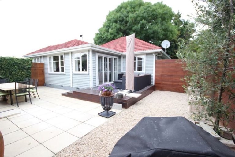 Photo of property in 197a Main North Road, Redwood, Christchurch, 8051