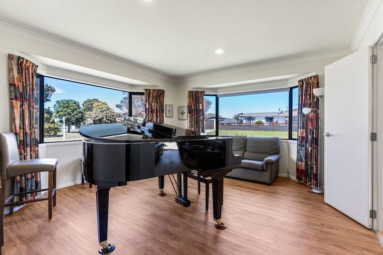 Photo of property in 1 Marchignal Street, Coastlands, Whakatane, 3120
