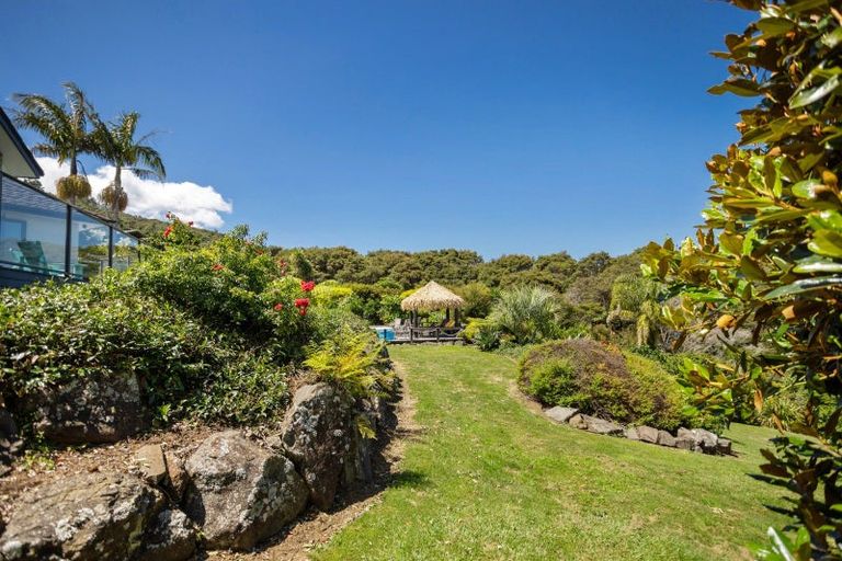 Photo of property in 80 Tarapatiki Drive, Whitianga, 3510