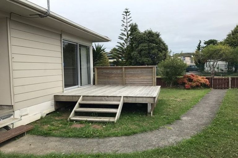 Photo of property in 74 John Walker Drive, Manurewa, Auckland, 2102