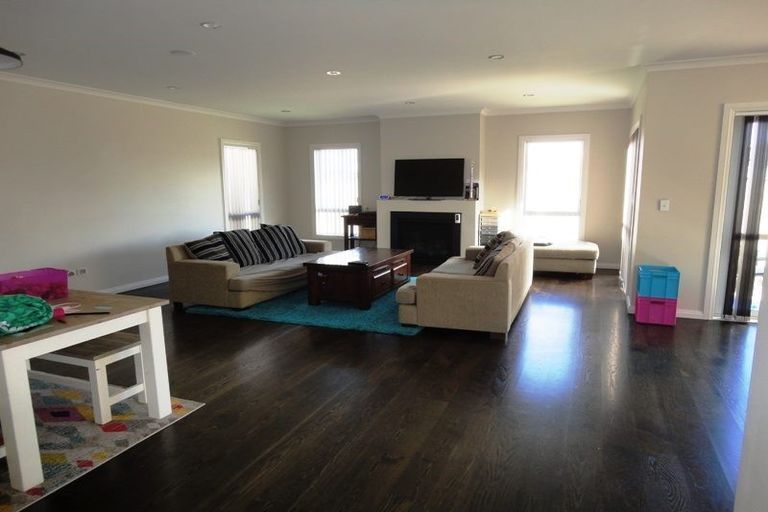 Photo of property in 4 Rossini Court, Karaka, Papakura, 2113