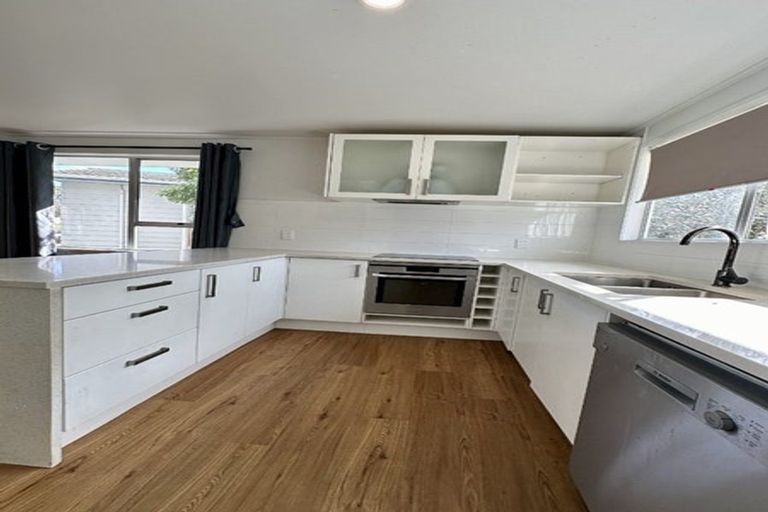 Photo of property in 48 Glynnbrooke Street, Te Atatu South, Auckland, 0610