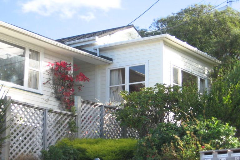 Photo of property in 5 Lerwick Terrace, Melrose, Wellington, 6023