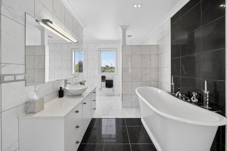 Photo of property in 15 Meadowbank Rise, Bethlehem, Tauranga, 3110