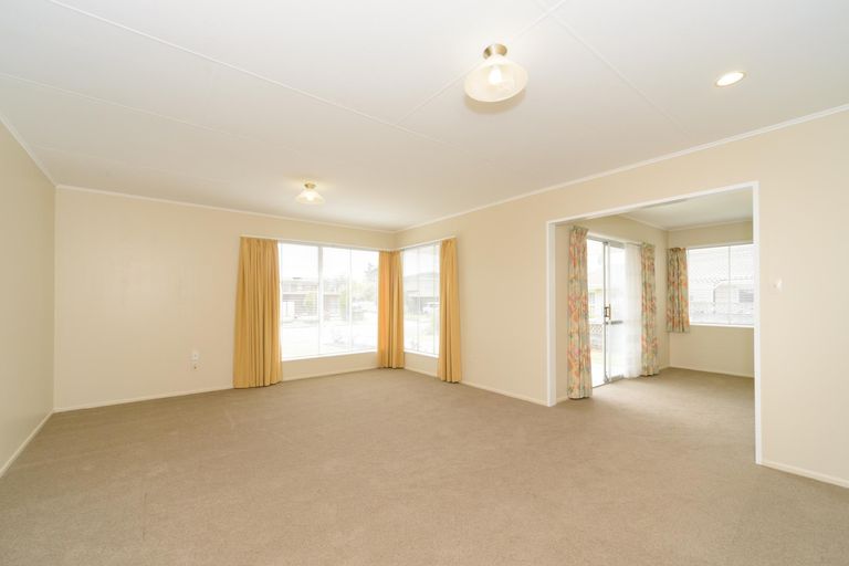 Photo of property in 21 Pencarrow Street, Highbury, Palmerston North, 4412