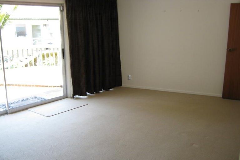 Photo of property in 1/103 Mountbatten Avenue, Hillcrest, Auckland, 0627