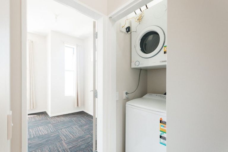 Photo of property in 35 Karo Drive, Te Aro, Wellington, 6011