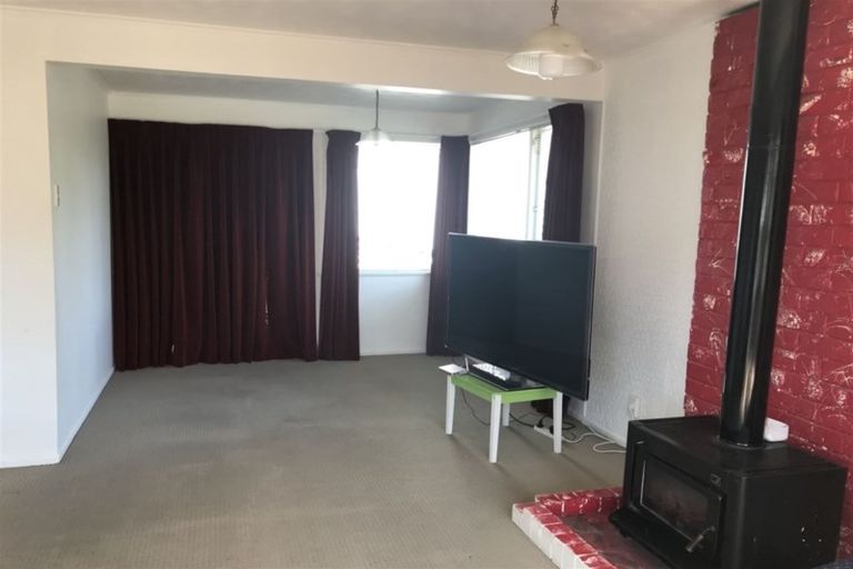 Photo of property in 33 Linwood Avenue, Forrest Hill, Auckland, 0620