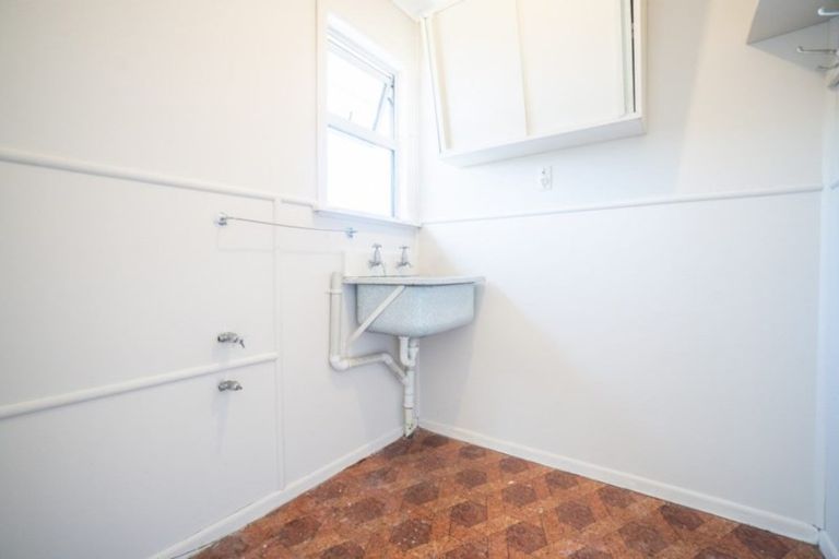 Photo of property in 26 Battersea Place, Roslyn, Palmerston North, 4414