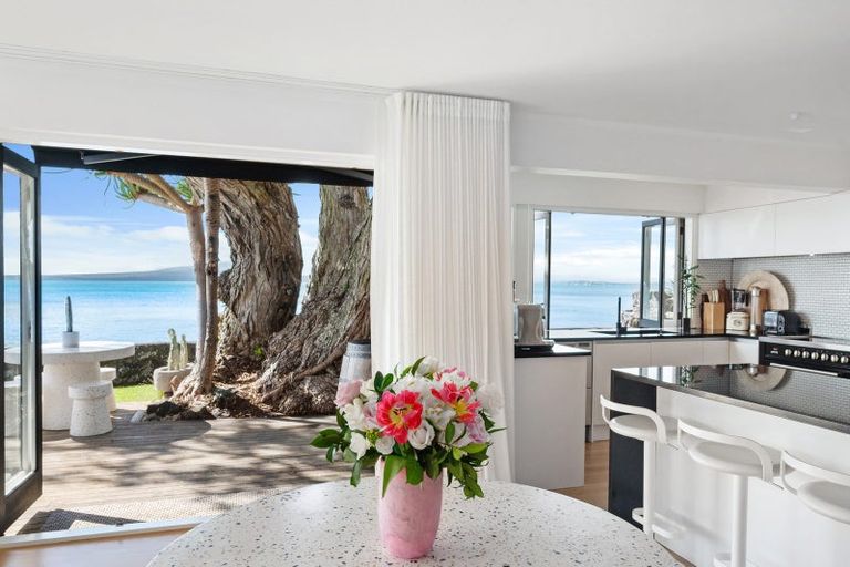 Photo of property in 2/259 Hurstmere Road, Takapuna, Auckland, 0622