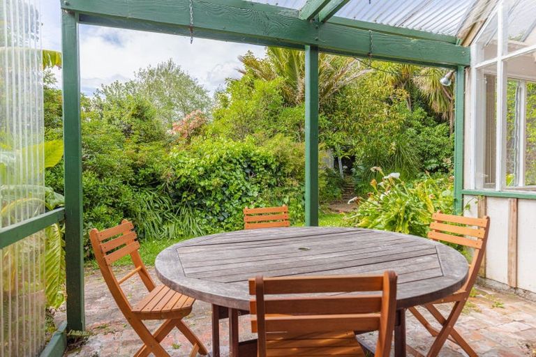 Photo of property in 17 Putiki Drive, Durie Hill, Whanganui, 4500