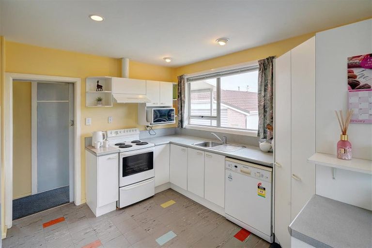 Photo of property in 8 Wingate Street, Redwood, Christchurch, 8051