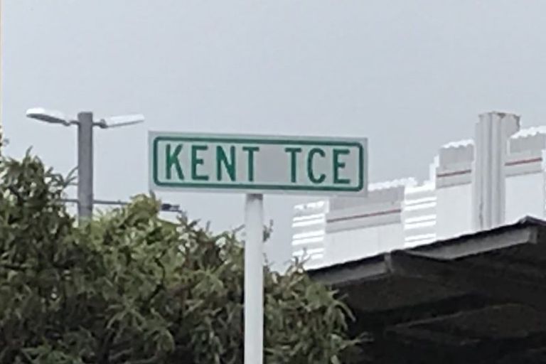 Photo of property in 17 Kent Terrace - Kent Apartments, 6d/16 Kent Terrace, Mount Victoria, Wellington, 6011